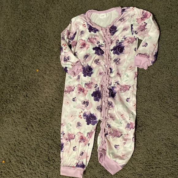 ♦️5 for $15♦️ 9-12 month baby girl footless one piece purple pj, outfit. - Picture 1 of 4